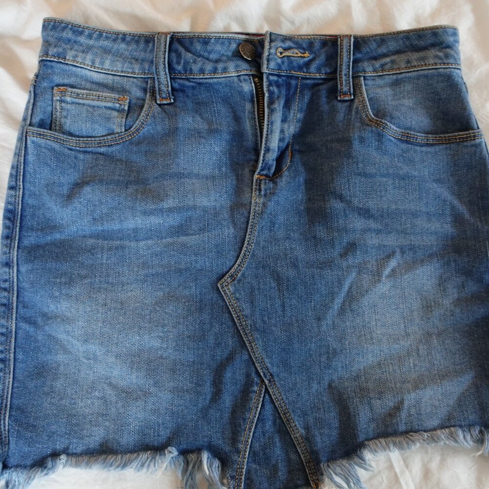 Denim Mini Skirt - Classic Style!